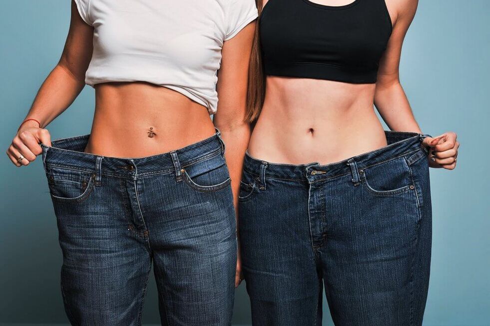 Dengan berdiet dan bersenam, gadis-gadis itu kehilangan berat badan dalam masa sebulan